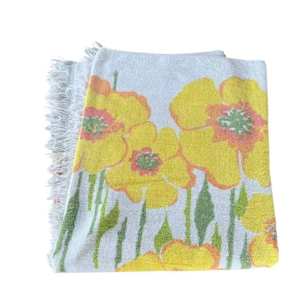 VTG MCM Poppies Fringed Oversized Bath Beach Pool Towel Vera Neumann? 35x58 FLAW